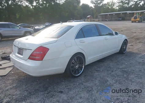 2007 Mercedes-Benz S 550 z USA, uszkodzony, nr VIN WDDNG71X47A034720